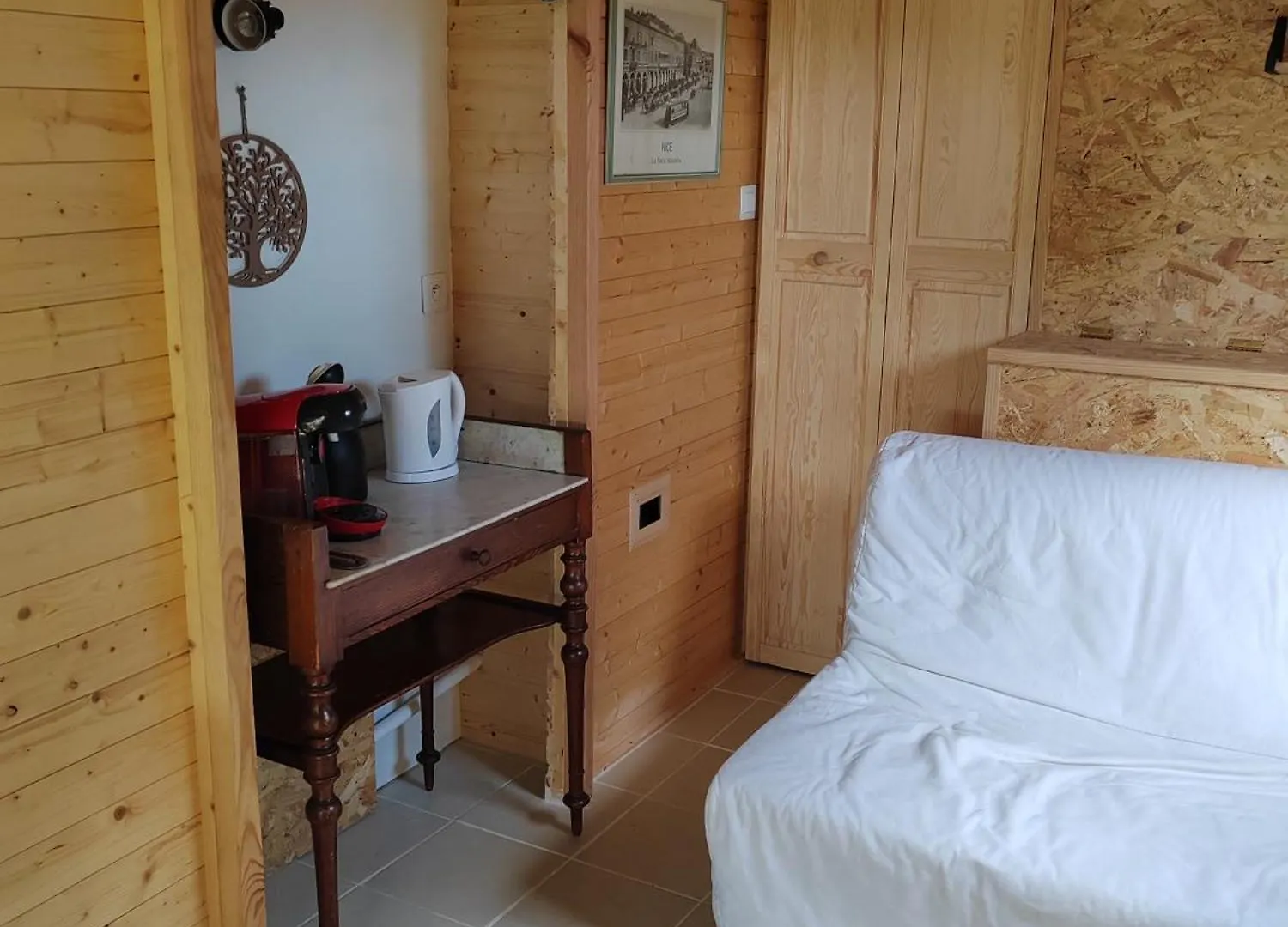 Chambre Privee Pour 1 Ou 2 Personnes Grasse 0*,  France