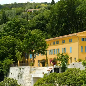 Couette-café Domaine De La Cascade Parfumee, Grasse